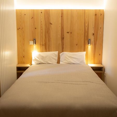 Le Bercail Bed and Breakfast Lacaze Buitenkant foto