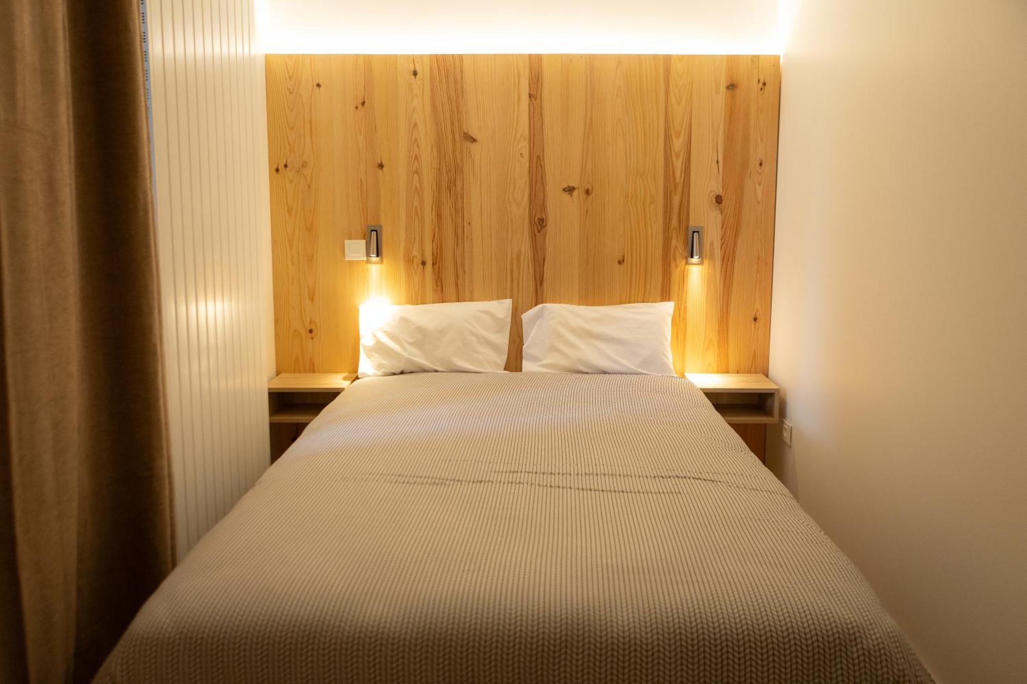 Le Bercail Bed and Breakfast Lacaze Buitenkant foto